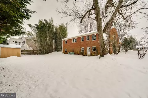 6516 Fairlawn Dr, Mclean, VA 22101 photo 7