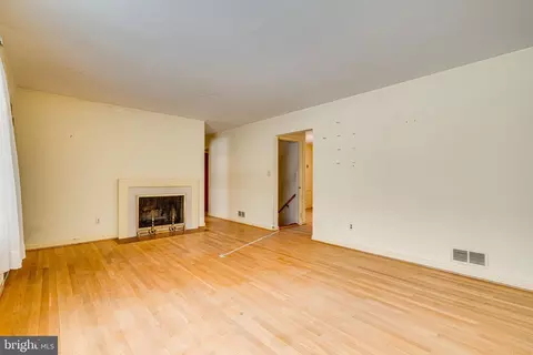 6516 Fairlawn Dr, Mclean, VA 22101 photo 9