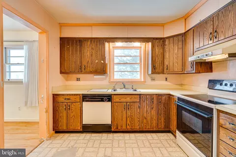 6516 Fairlawn Dr, Mclean, VA 22101 photo 15