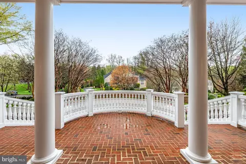 Exterior - 7844 Montvale Way, Mclean, VA 22102 photo 5 of 25