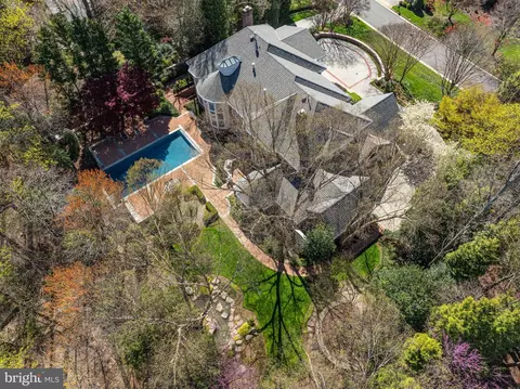 View/Area - 7844 Montvale Way, Mclean, VA 22102 photo 4 of 8