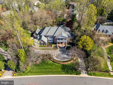 Exterior - 7844 Montvale Way, Mclean, VA 22102 photo 23 of 25