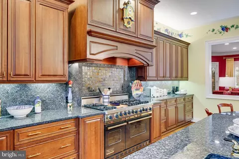 Kitchen - 7844 Montvale Way, Mclean, VA 22102 photo 3 of 4
