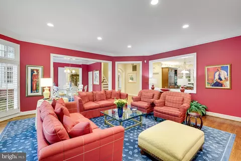 Living - 7844 Montvale Way, Mclean, VA 22102 photo 3 of 8