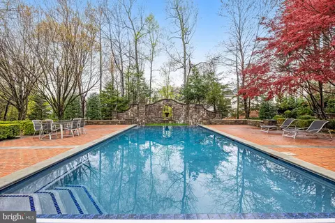 Exterior - 7844 Montvale Way, Mclean, VA 22102 photo 18 of 25