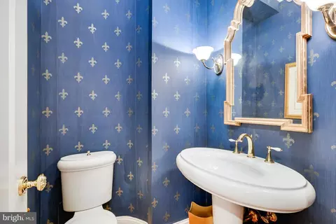 Bath - 7844 Montvale Way, Mclean, VA 22102 photo 1 of 9