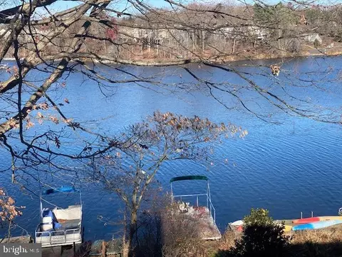 11068 Thrush Ridge Rd, Reston, VA 20191 photo 3