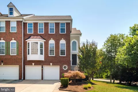 5255 Jule Star Dr, Centreville, VA 20120