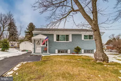 5710 Ash Dr, Springfield, VA 22150