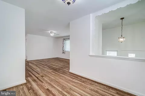 5710 Ash Dr, Springfield, VA 22150 photo 14