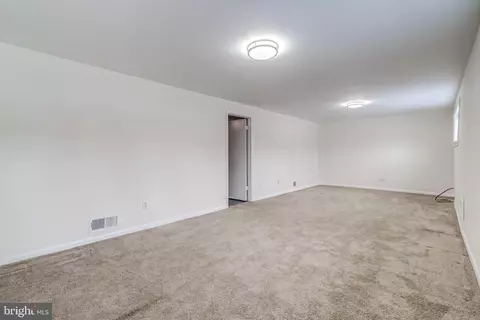 5710 Ash Dr, Springfield, VA 22150 photo 22