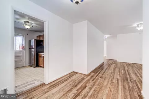 5710 Ash Dr, Springfield, VA 22150 photo 11