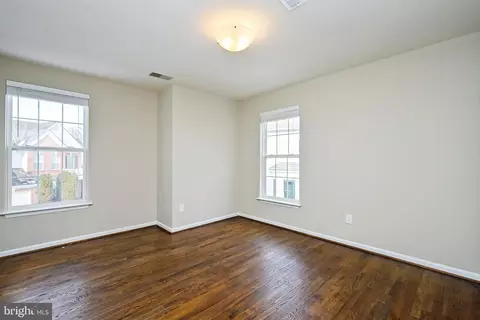 Other - 8153 Stream Side Ct, Vienna, VA 22182 photo 4 of 13