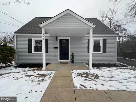 6002 Bangor Dr, Alexandria, VA 22303