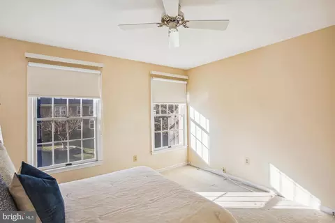Bedroom - 7816 Valleyfield Dr, Springfield, VA 22153 photo 6 of 10