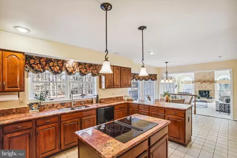 Kitchen - 7816 Valleyfield Dr, Springfield, VA 22153 photo 1 of 5
