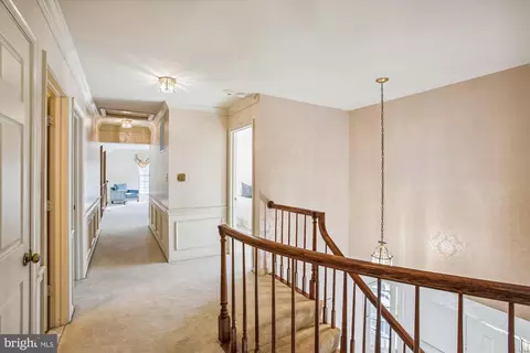 Entry Way - 7816 Valleyfield Dr, Springfield, VA 22153 photo 3 of 5