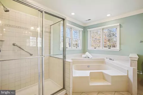 Bath - 7816 Valleyfield Dr, Springfield, VA 22153 photo 3 of 6
