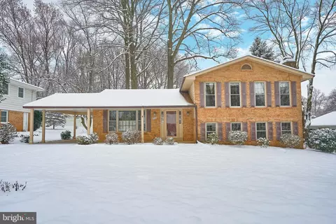 2005 Barkham Ln, Vienna, VA 22182