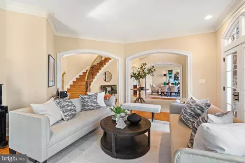 1211 Corbin Ct, Mclean, VA 22101 photo 8