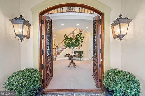 1211 Corbin Ct, Mclean, VA 22101 photo 4