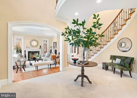 1211 Corbin Ct, Mclean, VA 22101 photo 5