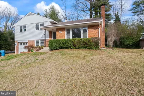 7438 Grace St, Springfield, VA 22150 photo 3
