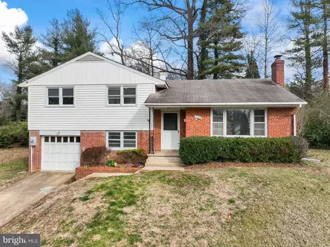 7438 Grace St, Springfield, VA 22150 photo 10