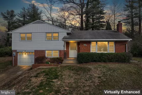 7438 Grace St, Springfield, VA 22150