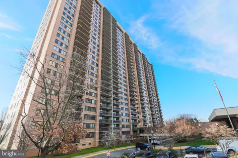 5501 Seminary Rd #1914S, Falls Church, VA 22041