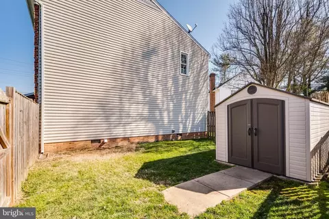 Exterior - 6421 Linway Ter, Mclean, VA 22101 photo 12 of 13