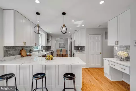 Kitchen - 6421 Linway Ter, Mclean, VA 22101 photo 7 of 7