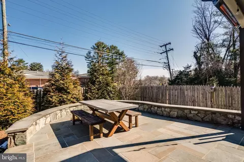 Exterior - 6421 Linway Ter, Mclean, VA 22101 photo 7 of 13