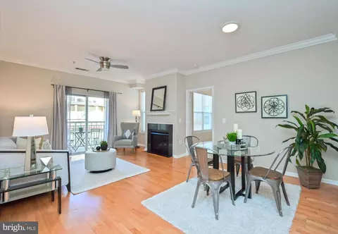 2765 Centerboro Dr #365, Vienna, VA 22181