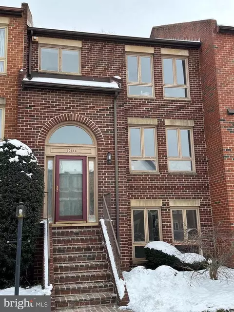 10134 Turnberry Pl, Oakton, VA 22124