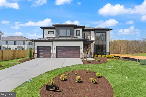 1712 Dalewood Pl, Mclean, VA 22101