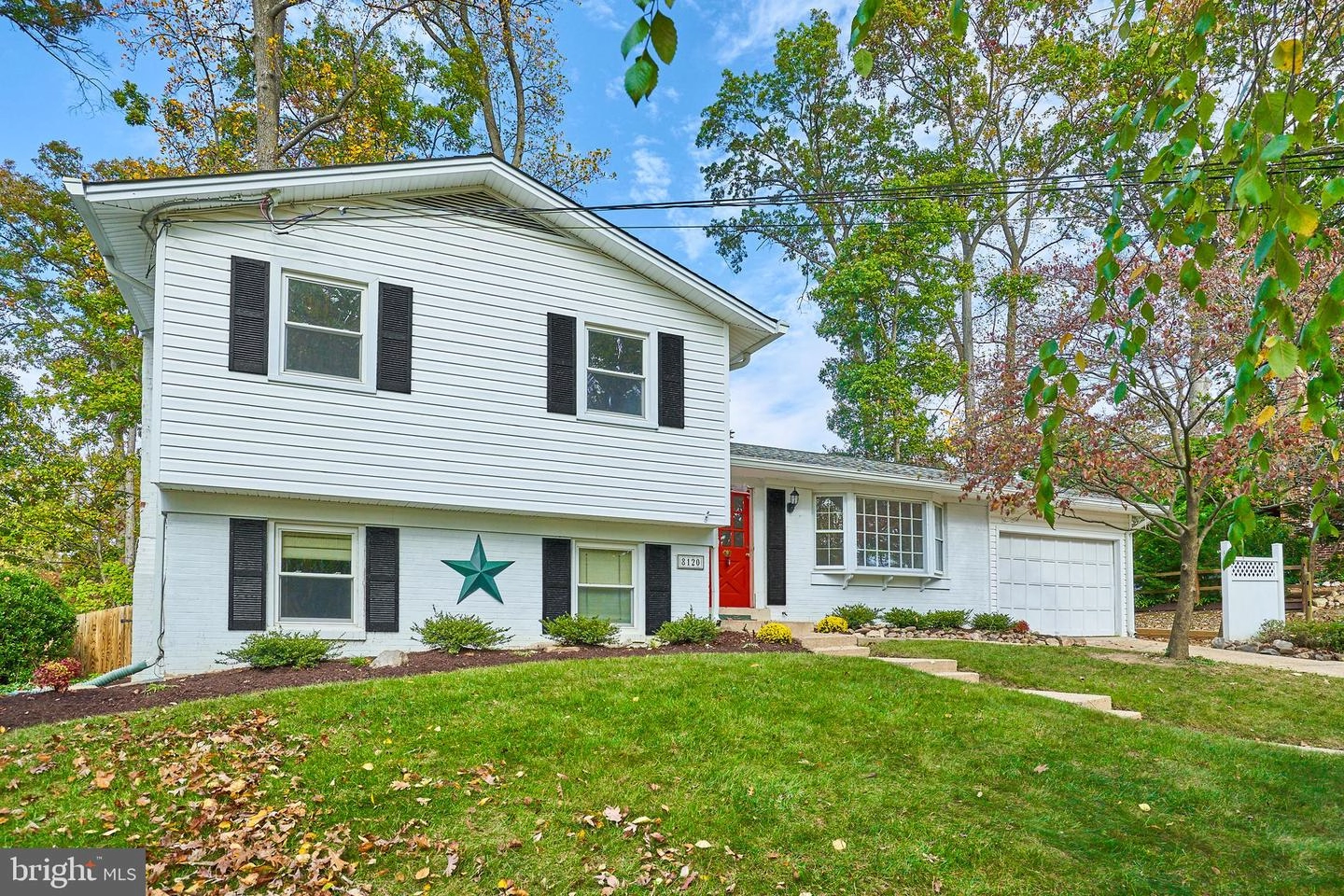 8120 Old Oaks Dr, Springfield, VA 22152 photo 3