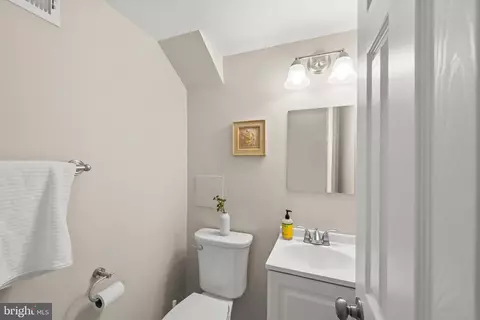8120 Old Oaks Dr, Springfield, VA 22152 photo 52