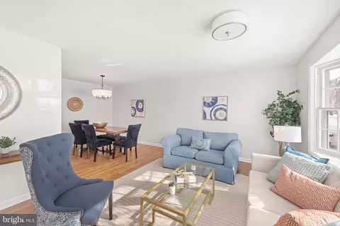 8120 Old Oaks Dr, Springfield, VA 22152 photo 11