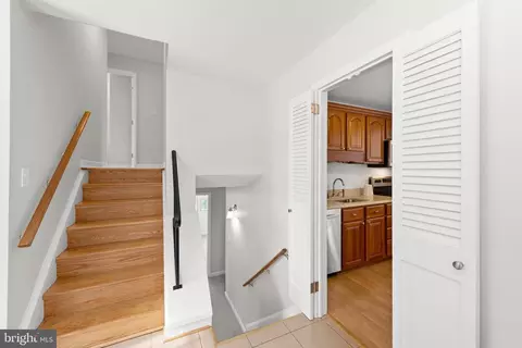 8120 Old Oaks Dr, Springfield, VA 22152 photo 46