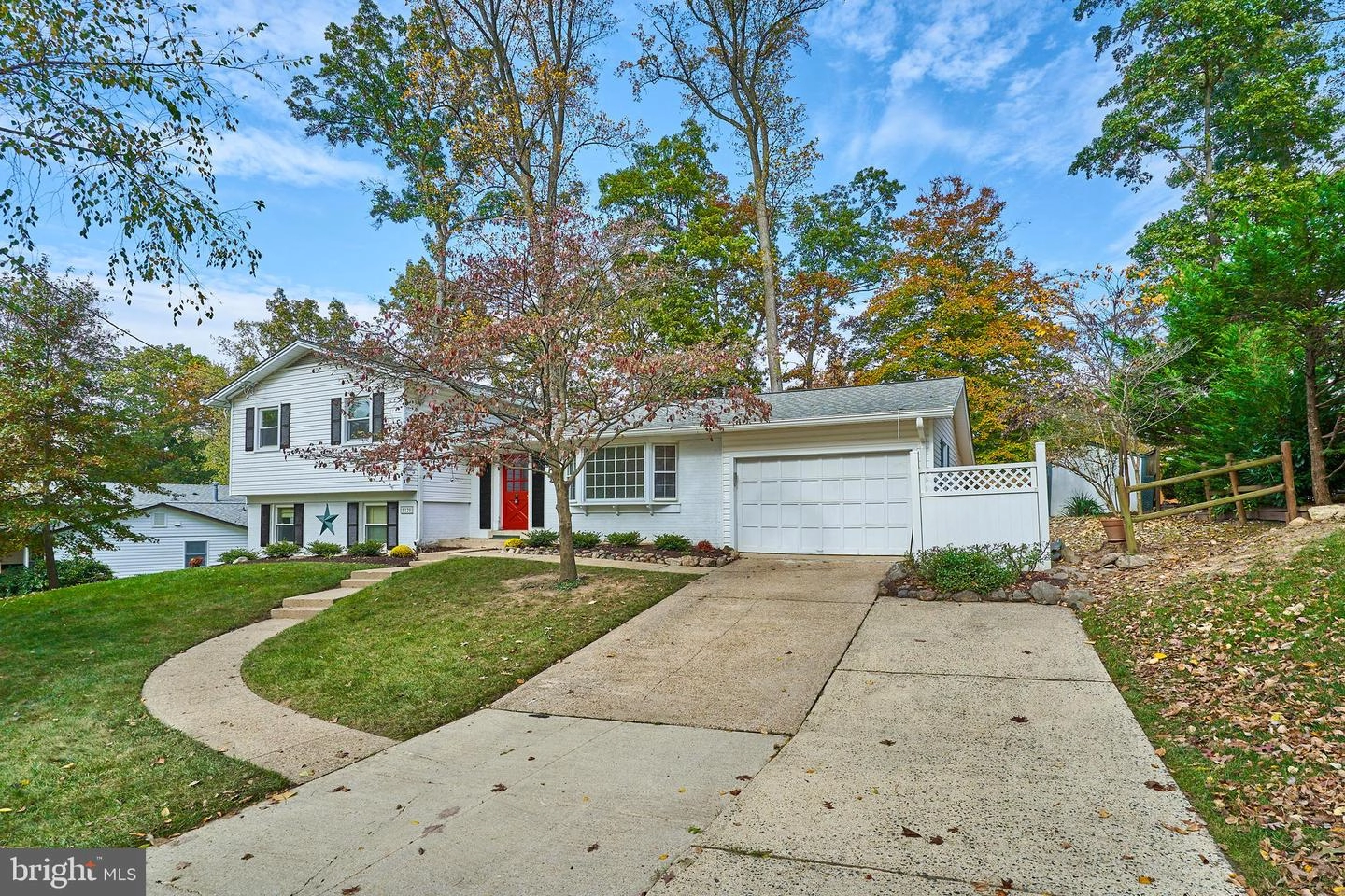 8120 Old Oaks Dr, Springfield, VA 22152 photo 2