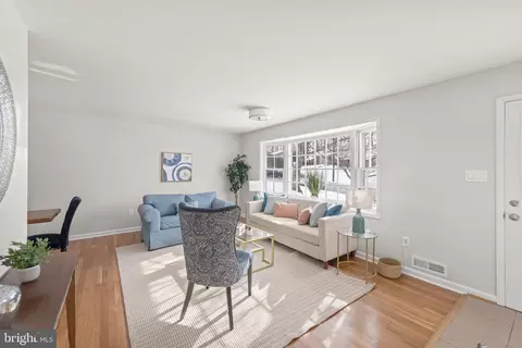 8120 Old Oaks Dr, Springfield, VA 22152 photo 6