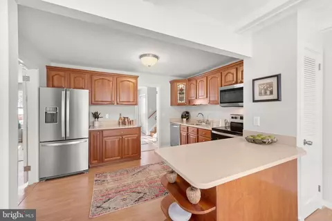 8120 Old Oaks Dr, Springfield, VA 22152 photo 14