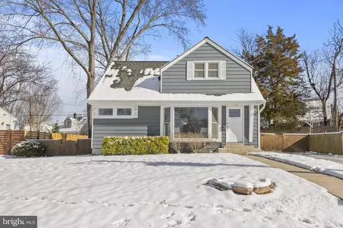 6727 Quander Rd, Alexandria, VA 22307