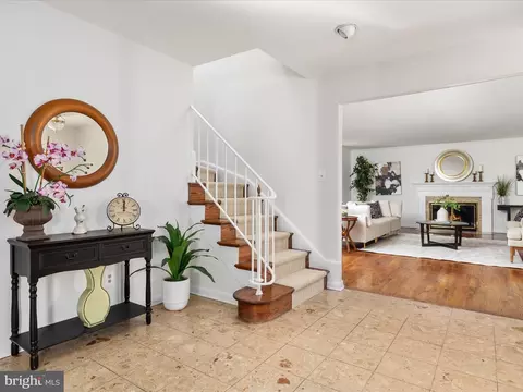 Entry Way - 4078 Rosamora Ct, Mclean, VA 22101 photo 1 of 2