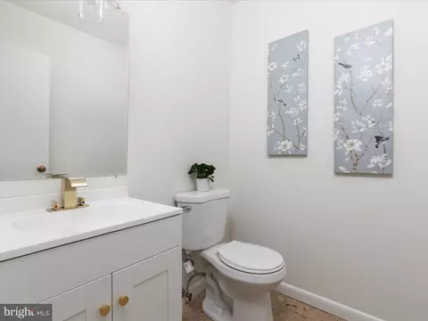 Bath - 4078 Rosamora Ct, Mclean, VA 22101 photo 1 of 5