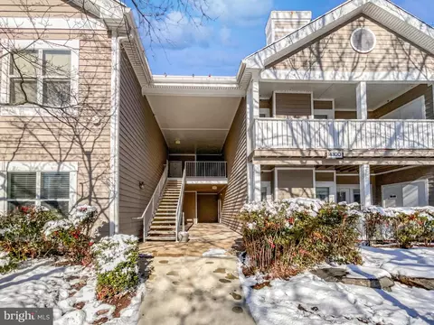 14300 Rosy Ln #15, Centreville, VA 20121