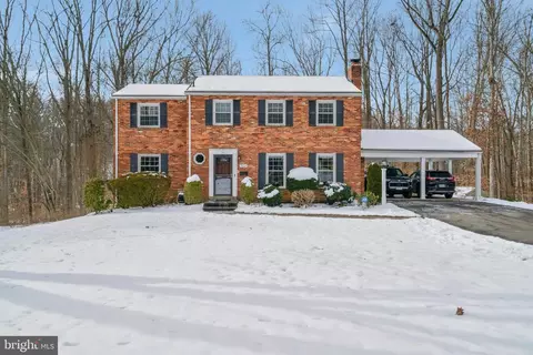 7619 Highland St, Springfield, VA 22150