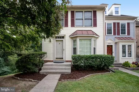 8487 Canyon Oak Dr, Springfield, VA 22153