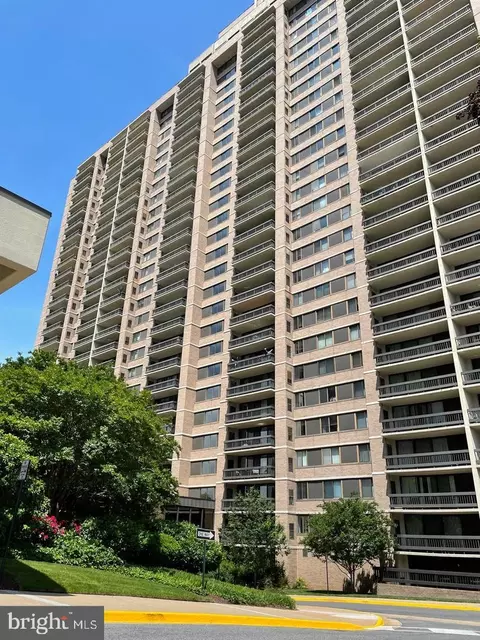 5505 Seminary Rd #2102, Falls Church, VA 22041